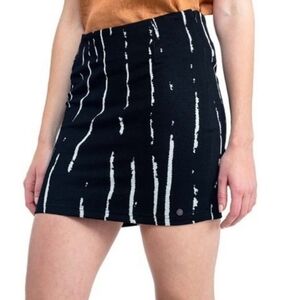 Numph Caviar Asla Black and white skirt